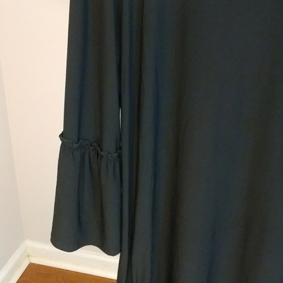 TACERA Black Loose Fitting Dress Size XL Embroidered Red Rose Ruffled Sleeves - Picture 8 of 10